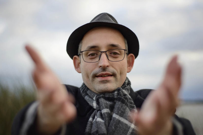 PAULINHO PARADA LAN&Ccedil;A DIA 02 DE NOVEMBRO O SINGLE RESPIRA E ANUNCIA PARA IN&Iacute;CIO DE 2022 O NOVO DISCO, QUE TER&Aacute; O MESMO NOME