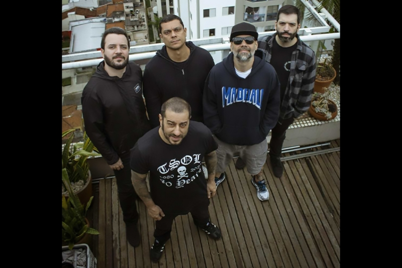 OPINI&Atilde;O PRODUTORA APRESENTA CPM 22
