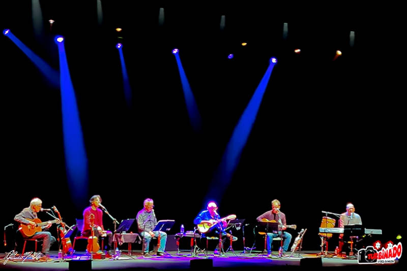 MPB4 E KLEITON & KLEDIR - APRESENTA&Ccedil;&Atilde;O HIST&Oacute;RICA NO TEATRO DO BOURBON COUNTRY