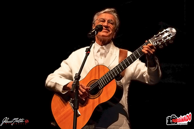 CAETANO VELOSO &ndash; SHOW &ldquo;#MEUCOCO&rdquo; INSPIRADO E INSPIRADOR EM PORTO ALEGRE