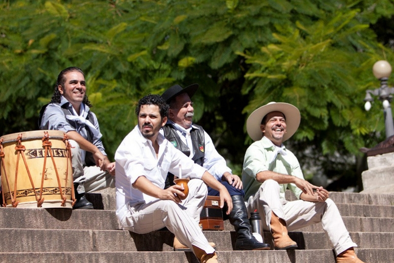 OS FAGUNDES APRESENTAM SHOW IN&Eacute;DITO COM A ORQUESTRA JOVEM RECANTO MAESTRO NO REC&Eacute;M-INAUGURADO PALCO BELL&rsquo;ANIMA