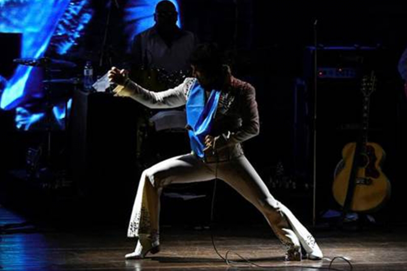 THE KING IS BACK - TRIBUTO A ELVIS PRESLEY COM BEN PORTSMOUTH, DIA 14 DE MAIO, &Agrave;S 21H, NO TEATRO DO BOURBON COUNTRY