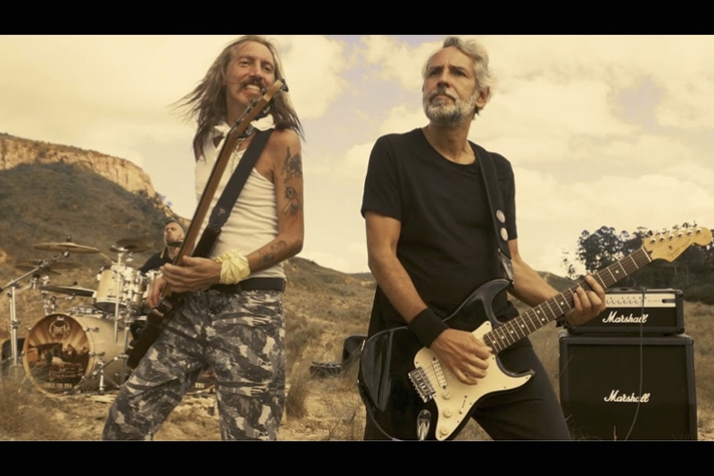 VIPER LAN&Ccedil;A CLIPE DE &ldquo;UNDER THE SUN&rdquo;, PRIMEIRO SINGLE IN&Eacute;DITO EM 15 ANOS