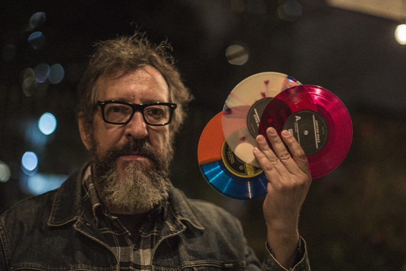THUNDERBIRD FAZ PALESTRA SOBRE M&Uacute;SICA E TELEVIS&Atilde;O NA CASA DE CULTURA MARIO QUINTANA