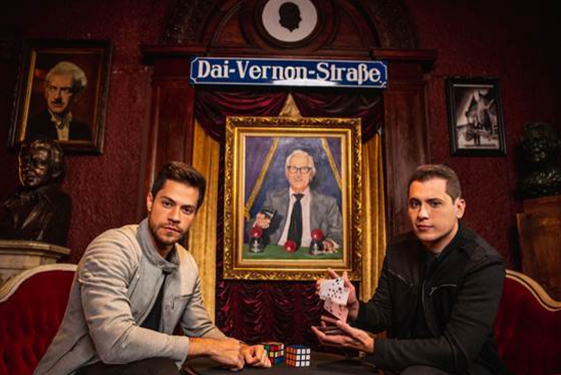 HENRY E KLAUSS, MAIORES ILUSIONISTAS DA AM&Eacute;RICA LATINA, DIA 13 DE AGOSTO, NO TEATRO DO BOURBON COUNTRY