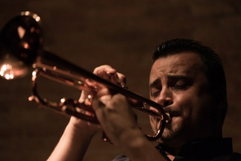DANIEL D'ALCANTARA E SEU QUINTETO APRESENTAM STANDARDS DO JAZZ NO INSTITUTO LING