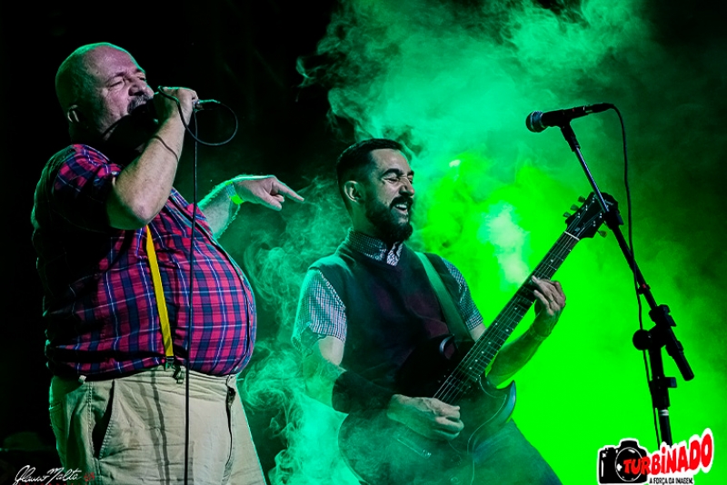 GAROTOS PODRES & OS REPLICANTES: NOITE DE FESTA PUNK RAIZ NA CAPITAL GA&Uacute;CHA