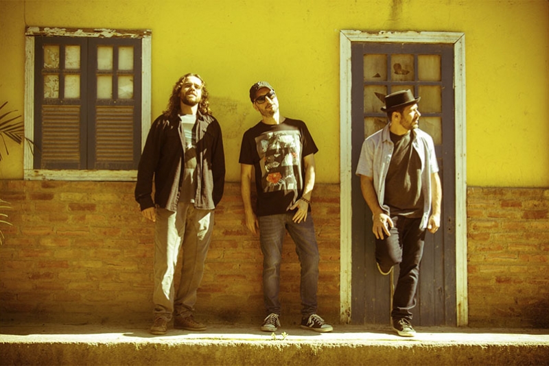 ENTREVISTA COM O VOCALISTA DA BANDA CARIOCA CANAMARÉ