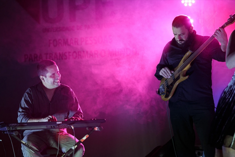 PREVIEW PARA O POA JAZZ FESTIVAL TER&Aacute; SHOW GRATUITO E AO AR LIVRE DO CAF&Eacute; TRIO NESTE S&Aacute;BADO, NO INSTITUTO LING