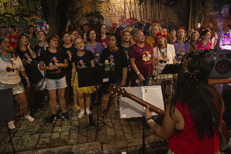 GRUPO VOCAL E PANDEIROS DAS BATUCAS EM SHOW NO OCIDENTE DIA 29/10