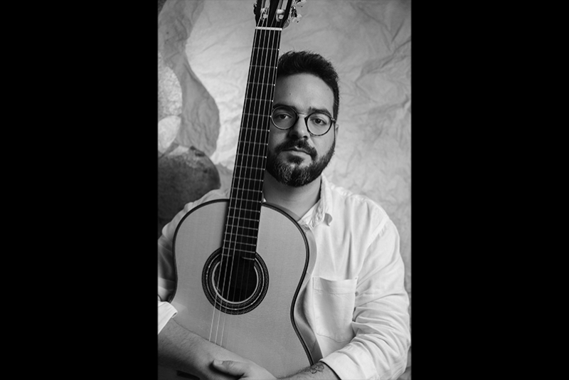 &ldquo;MUNDO DO VIOL&Atilde;O&rdquo; NO FAROL SANTANDER APRESENTA &ldquo;CAIN&Atilde; CAVALCANTE&rdquo;, UM DOS MAIS ACLAMADOS NOMES DA NOVA GERA&Ccedil;&Atilde;O DO VIOL&Atilde;O BRASILEIRO