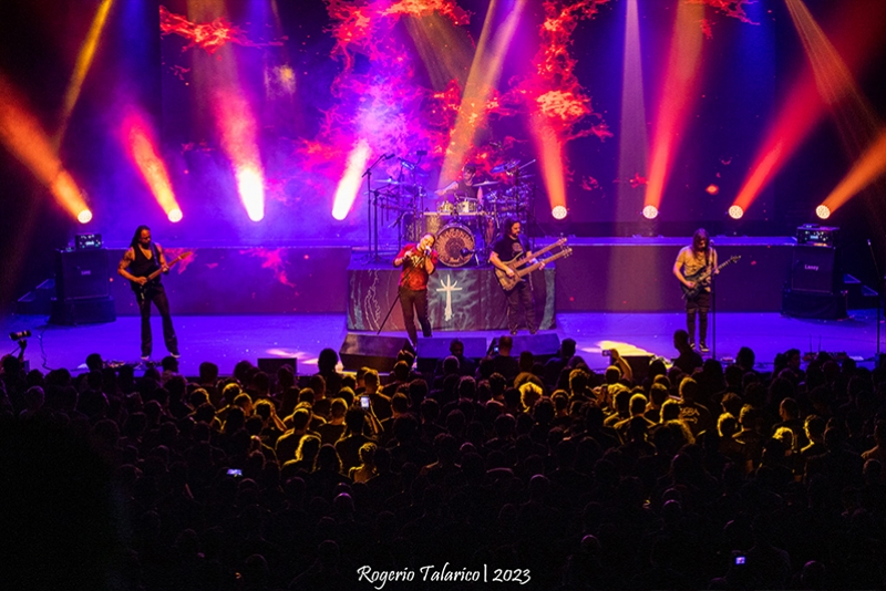 ANGRA APRESENTA NOVA TURN&Ecirc; PARA CASA CHEIA EM S&Atilde;O PAULO COM M&Uacute;SICAS DO ACLAMADO CYCLES OF PAIN