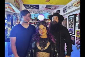 FEMALE PRESIDENT &ndash; BANDA AMERICANA DE ALT ROCK/DREAM POP LAN&Ccedil;A NOVO SINGLE &ldquo;ENFLAMED IN EFFIGY&rdquo;
