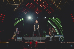 GUNS N' ROSES - NOITE MEMOR&Aacute;VEL DE HARD ROCK NO RETORNO DA BANDA A PORTO ALEGRE
