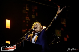 GUILHERME ARANTES ENCANTA PORTO ALEGRE EM UMA NOITE HIST&Oacute;RICA DE POESIA, MEM&Oacute;RIA E CELEBRA&Ccedil;&Atilde;O DOS 50 ANOS DE CARREIRA