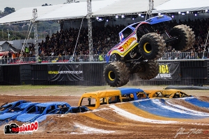 GIGANTES SOBRE RODAS: HOT WHEELS MONSTER TRUCKS LIVE ESTREIA NO BRASIL EM PORTO ALEGRE