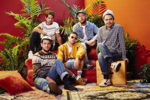OPINIÃO 35 ANOS APRESENTA: LAGUM 