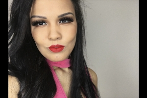 ANA CAROLINA BUENO APRESENTA O SHOW 