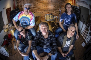 CLUBE DA ESQUINA TRIBUTO RS , FAZ SHOW NO CAFÉ FON FON