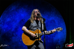 HUMBERTO GESSINGER - CELEBRANDO A SUA OBRA EM DOIS GRANDES SHOWS NO BAR OPINIÃO