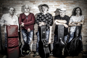 CLUBE DA ESQUINA TRIBUTO RS SE APRESENTA NO ESPAÇO 373 