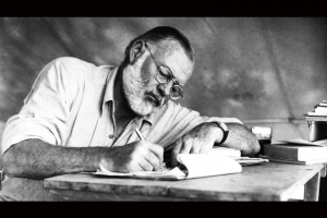 CONTOS DE HEMINGWAY E OUTROS CLÁSSICOS DA LITERATURA SÃO TEMAS DE OFICINA DE LÍNGUA INGLESA NO INSTITUTO LING