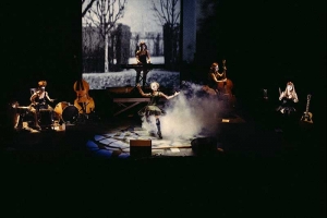DAKH DAUGHTERS BAND - FREAK CABARET, DIA 10 DE SETEMBRO, NO THEATRO SÃO PEDRO