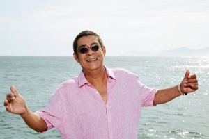 ZECA PAGODINHO LANÇA SHOW   