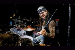 MIKE PORTNOY, QUE FAZ SHOW EM PORTO ALEGRE DIA 10/11, APOSTA EM REPERTÓRIO COM MÚSICAS QUE NÃO TOCA DESDE QUE SAIU DO DREAM THEATER