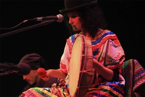 AMÓ - ESPAÇO CULTURAL COM APRESENTAÇÕES E OFICINAS DE VERÃO - MAQUINÉ
