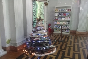 BIBLIOTECA PÚBLICA DO ESTADO PROMOVE TARDE DE NATAL COM TROCA DE LIVROS
