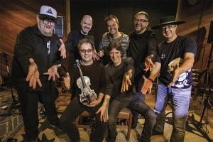 ADIADO - KLEITON & KLEDIR + NENHUM DE NÓS - TEATRO FEEVALE - NOVO HAMBURGO/RS