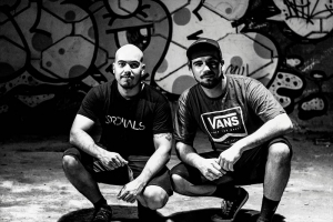 2CRAZY ASSINA COM SELO E ANUNCIA LANÇAMENTO DE EP COM INÉDITAS
