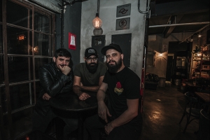 EXPLAIN AWAY FECHA COM SELO E ANUNCIA LANÇAMENTO DE DISCO