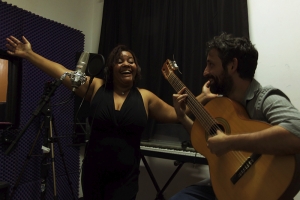 LIVE SOLIDÁRIA EM PROL DA CASA DO ARTISTA RIOGRANDENSE - PAULINHO PARADA CONVIDA GABRIELA NASCIMENTO