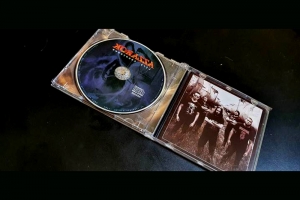 AZZAROK: LANÇA OFICIALMENTE DISCO FÍSICO DE 