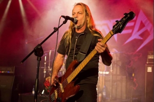 ATTOMICA: MÚSICOS MARCELO SOUZA E ARGOS DANCKAS NÃO FAZEM MAIS PARTE DA BANDA