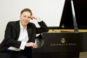 PIANISTA ISRAELENSE ALON GOLDSTEIN PREPARA RECITAL VIRTUAL PARA O PÚBLICO BRASILEIRO