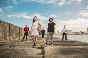 HERMILA GUEDES PARTICIPA DO NOVO CLIPE DO SARGAÇO NIGHTCLUB