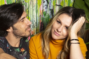 CLAUS E VANESSA ANUNCIAM LANÇAMENTOS CELEBRANDO 20 ANOS DE CARREIRA