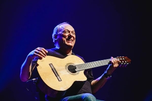 ZAFFARI e TRAMONTINA apresentamTOQUINHO E DEMÔNIOS DA GAROA JUNTOS NO PALCO DO ARAÚJO VIANNA