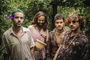 CAIPIGROOVE: ROÇA NOVA ABORDA COLETIVIDADE EM SINGLE DE ESTREIA
