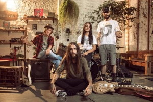NORT MOSCOW TRAZ MENSAGEM DE ESPERANÇA NO NOVO SINGLE, A ONDA