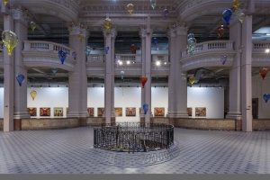 FAROL SANTANDER PORTO ALEGRE RECEBE EXPOSIÇÃO REVOADA, DA ARTISTA VISUAL FLÁVIA JUNQUEIRA