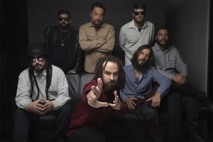 UM DOS MAIORES NOMES DO REGGAE NACIONAL A BANDA MATO SECO SE APRESENTA NO SUL DO PAÍS COM O PROJETO MARLEY EXPERIENCE