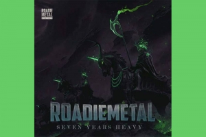 ROADIE METAL APRESENTA TRACKLIST OFICIAL DA COLET&Acirc;NEA DE ANIVERS&Aacute;RIO &ldquo;SEVEN YEARS HEAVY&rdquo;