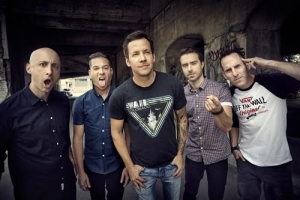 SIMPLE PLAN INICIA TURNÊ NO BRASIL NESTA SEXTA-FEIRA COM SHOW EM PORTO ALEGRE