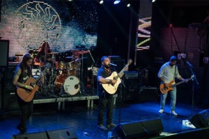 DVRILL: BANDA ESTREIA SINGLE "BACK IN BLACK" EM TODAS AS PLATAFORMAS DIGITAIS