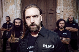 UNICIRCLE ALTERA FORMA&Ccedil;&Atilde;O E ANUNCIA NOVO VOCALISTA