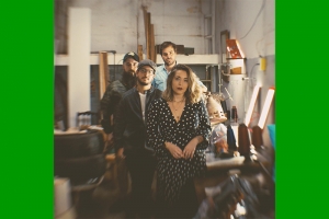 THE GRAMOPHONES SE UNE A BEATRIZ ROQUE PARA O LAN&Ccedil;AMENTO DE &ldquo;YOU MIGHT BE RIGHT"